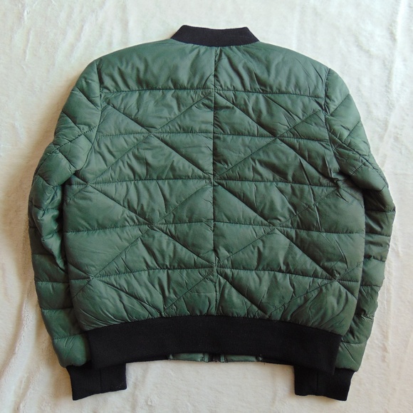 Bernardo Ultra-Light Bomber Jacket NWT - Picture 7 of 7